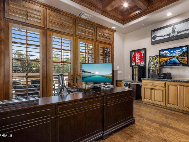 6d54088e76fa4d71578fa2d0a5acb9b7-uncropped_scaled_within_1536_1152